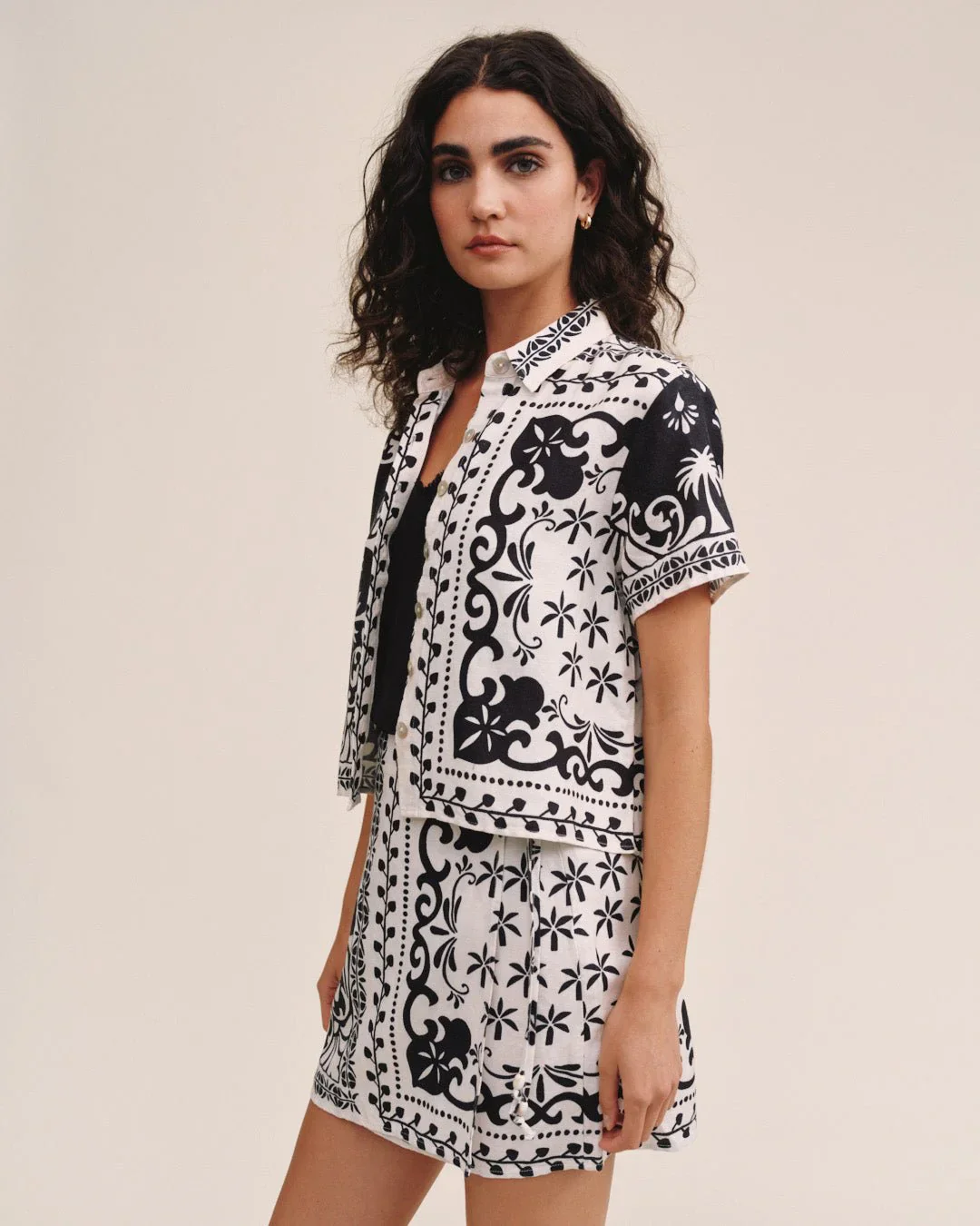 BELLA DAHL - BANDANA SS CAMP SHIRT - Image 5