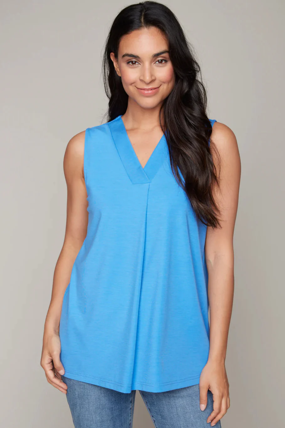 CARRE NOIR- WOMEN'S SLEEVELESS TOP 7956