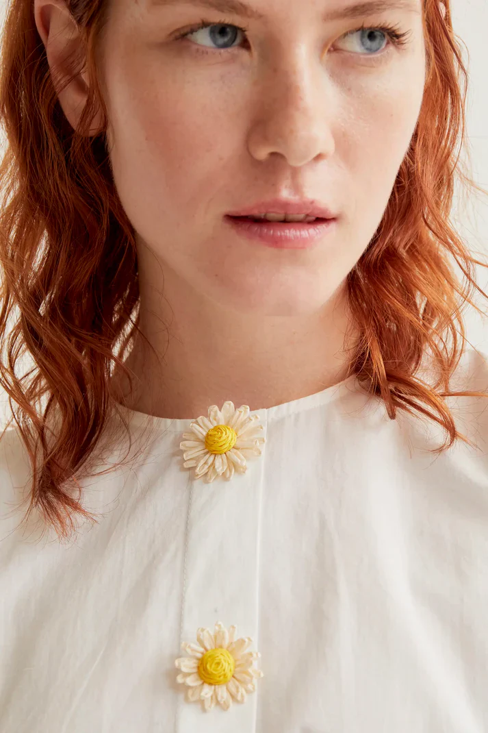 COMPANIA FANTASTICA - COTTON TOP WITH FLORAL BUTTONS - Image 4