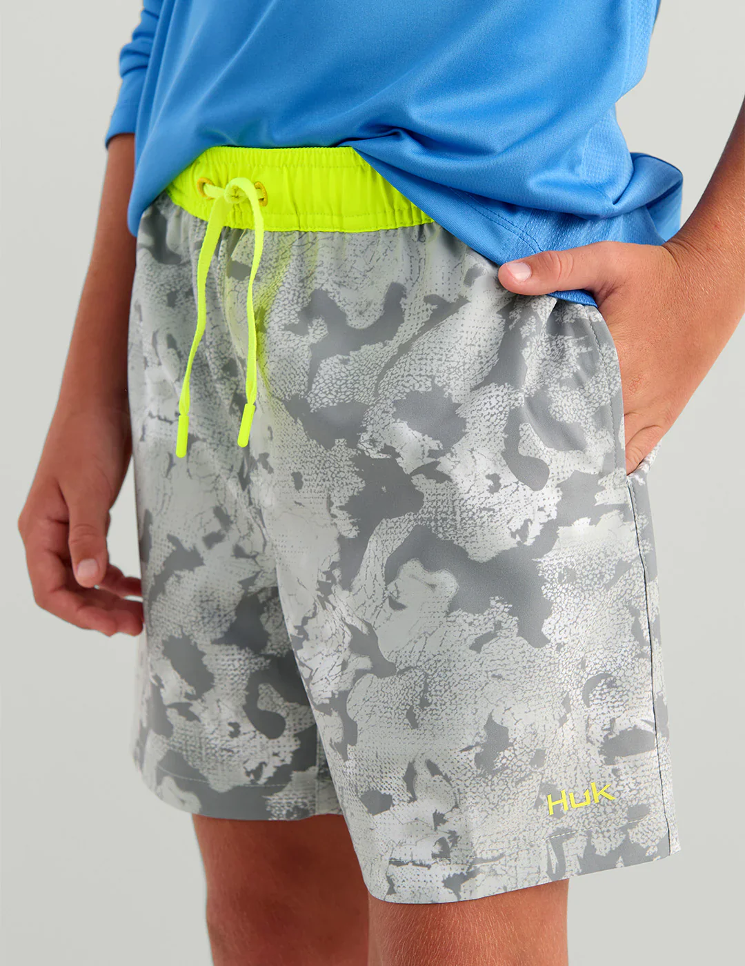 HUK - KIDS PURSUIT KC PRINTED VOLLEY SHORT - Image 4