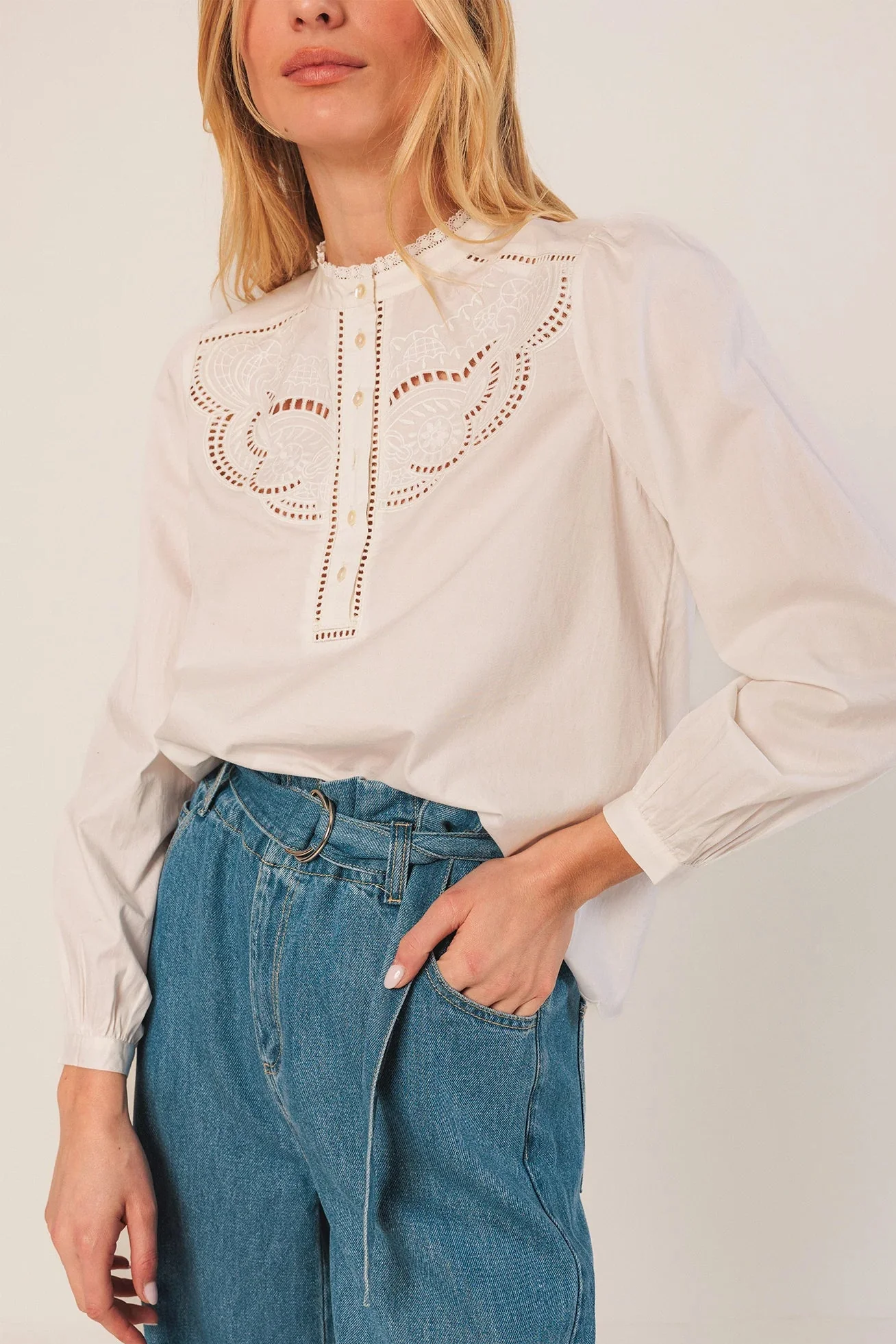 INDI & COLD- WOMEN'S EMBROIDERED TRIMMED BLOUSE