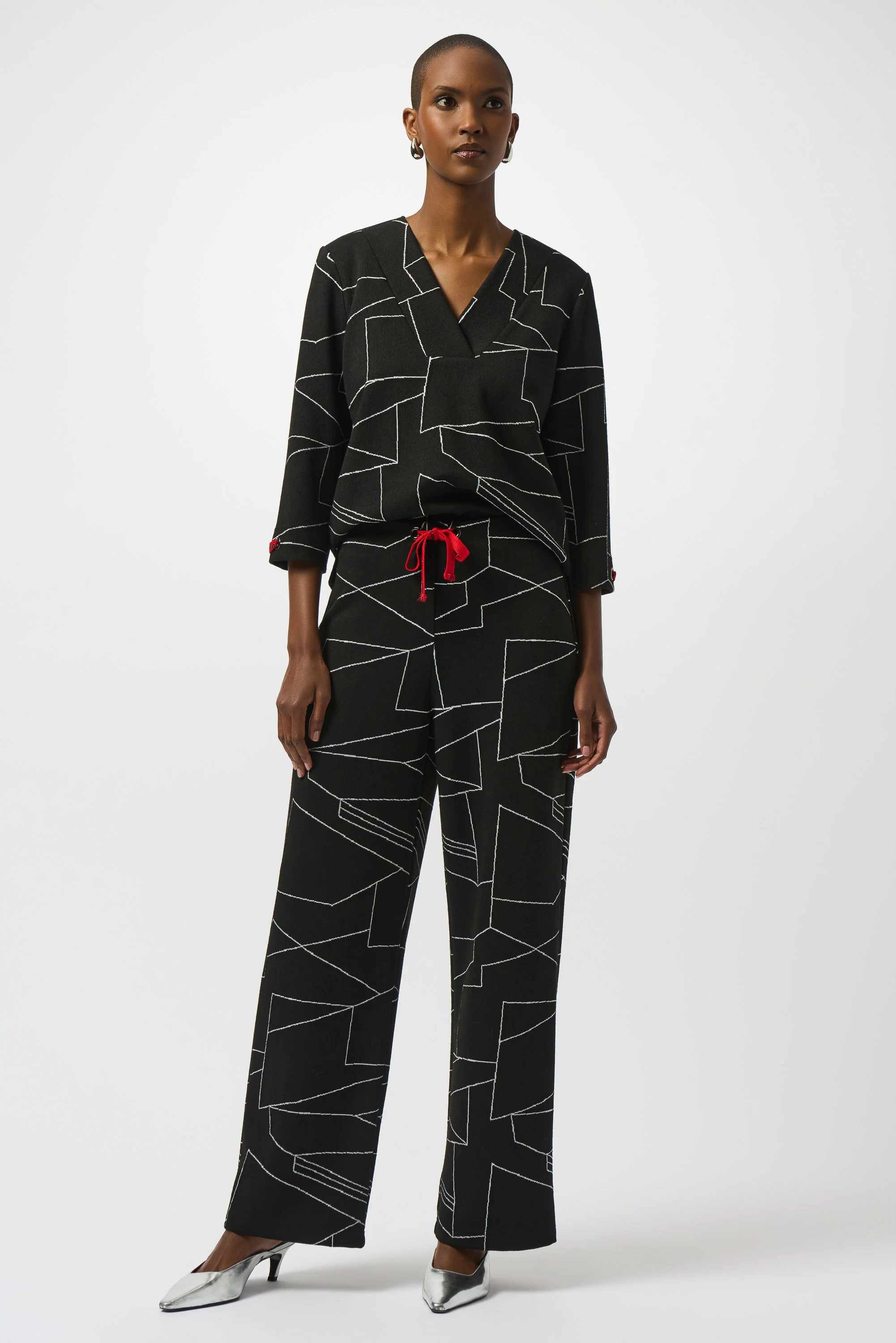 JOSEPH RIBKOFF- WOMEN'S V NECK PULLOVER TOP - Image 4