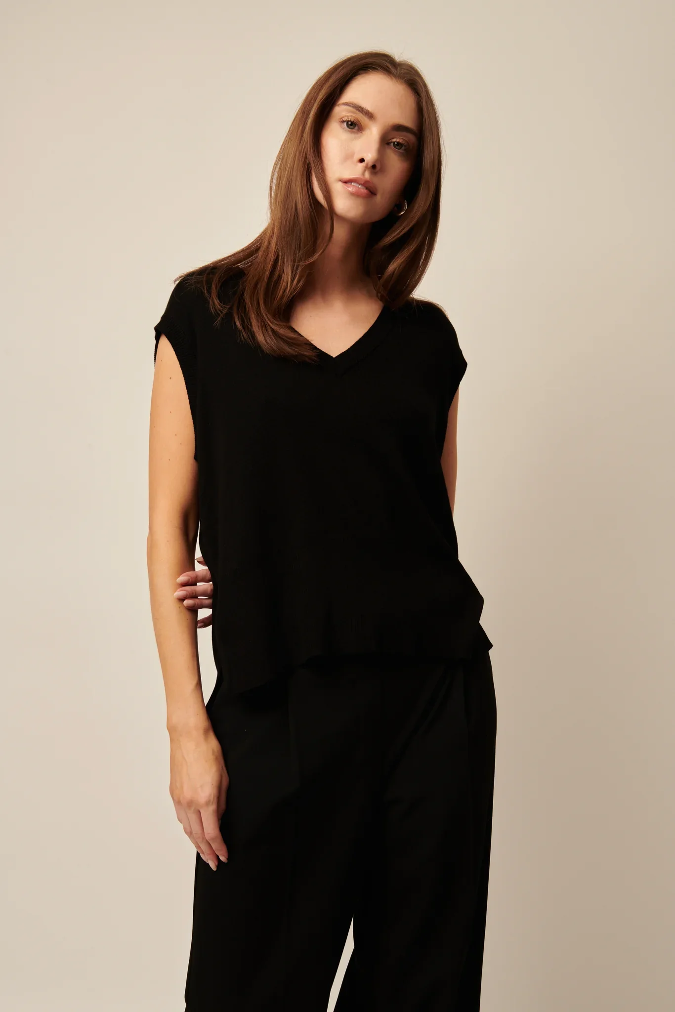 LINE- WOMEN'S MAGGIE SWEATER VEST - Image 4