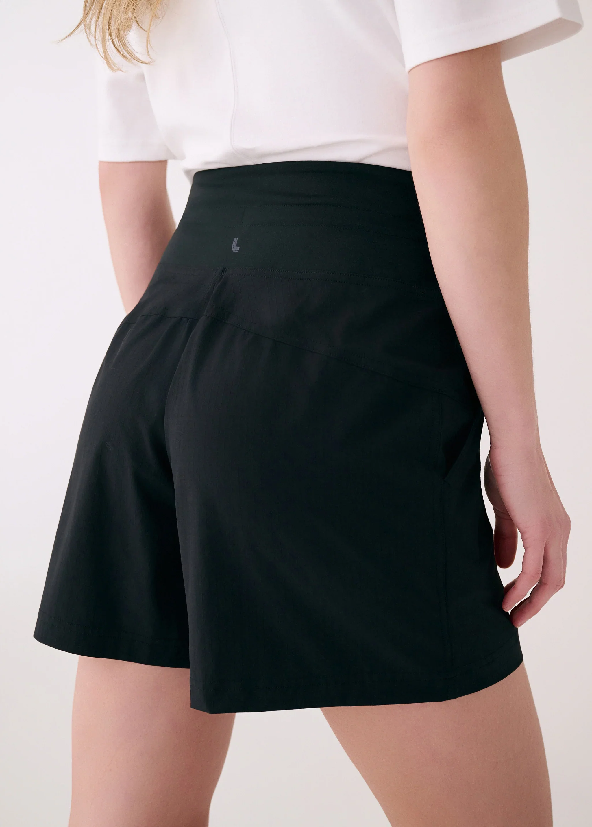 LOLE - SOFIA SHORTS - Image 7