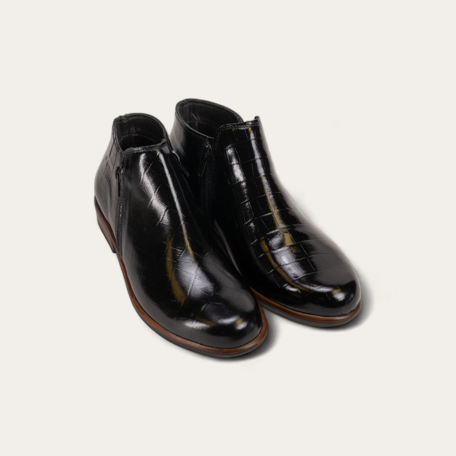 NAOT- WOMEN'S HELM BOOT - Image 5