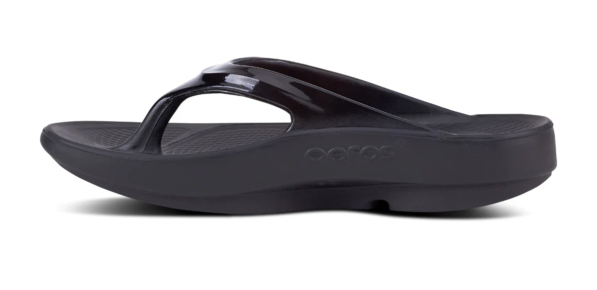 OOFOS - Women's OOlala Thong Sandal - Image 17