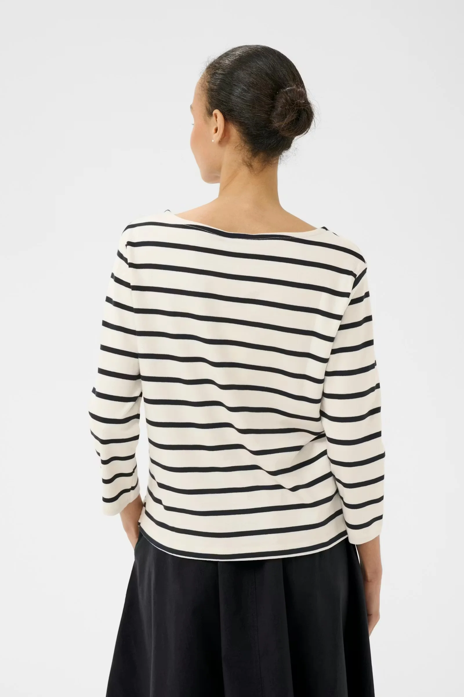 PART TWO - NELA T-SHIRT - Image 11