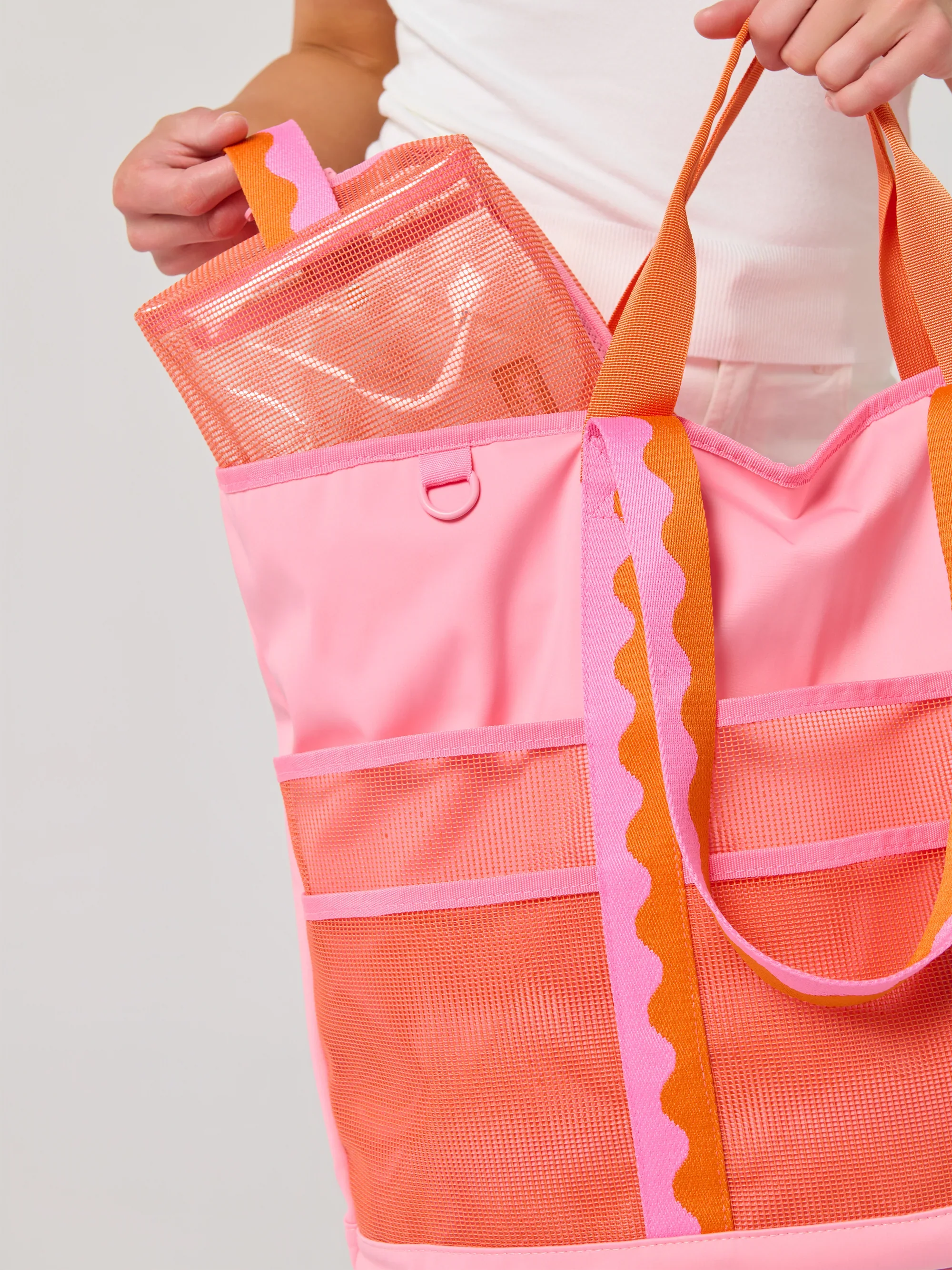 SHIRALEAH - CAMDEN NEOPRENE TOTE - Image 8