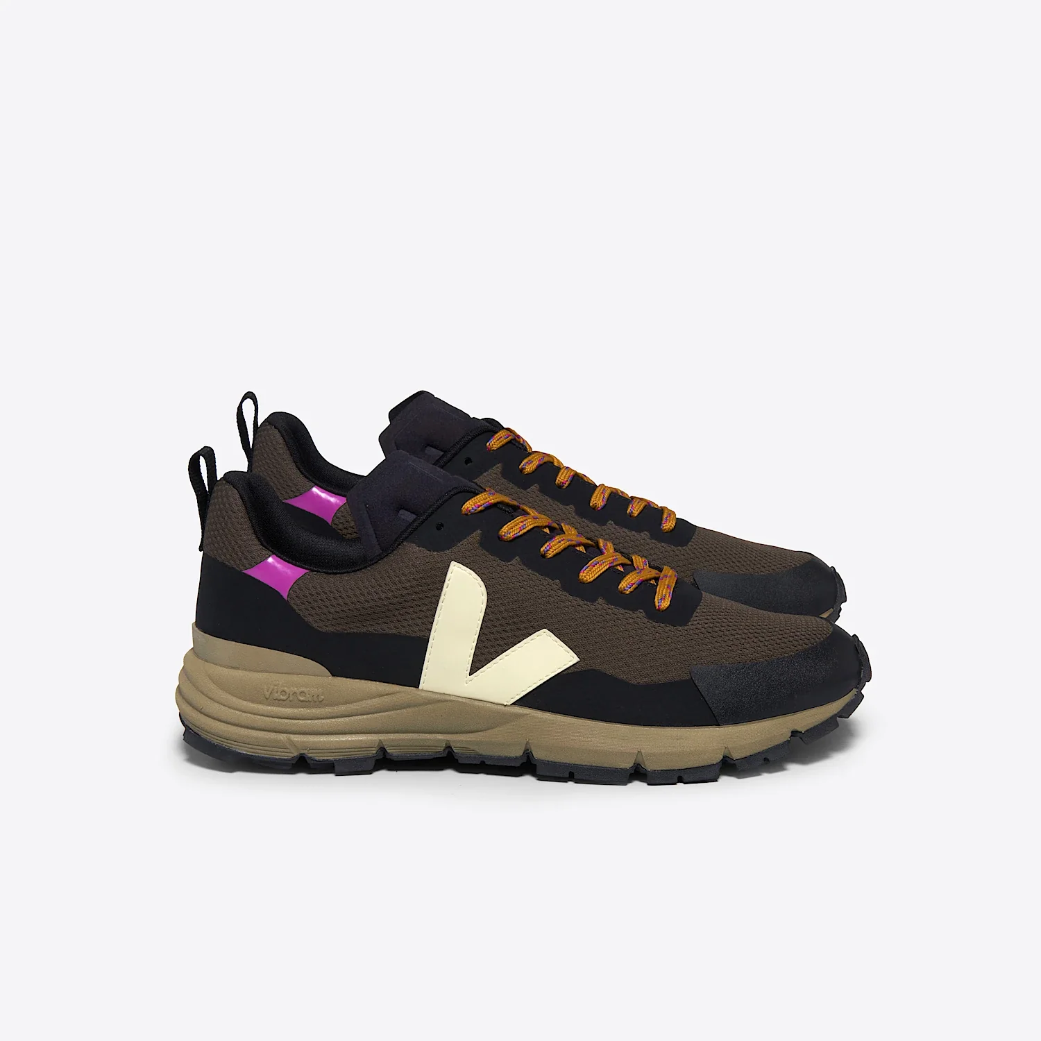 VEJA- WOMEN'S DEKKAN ALVEOMESH ATHLETIC SHOE - Image 2