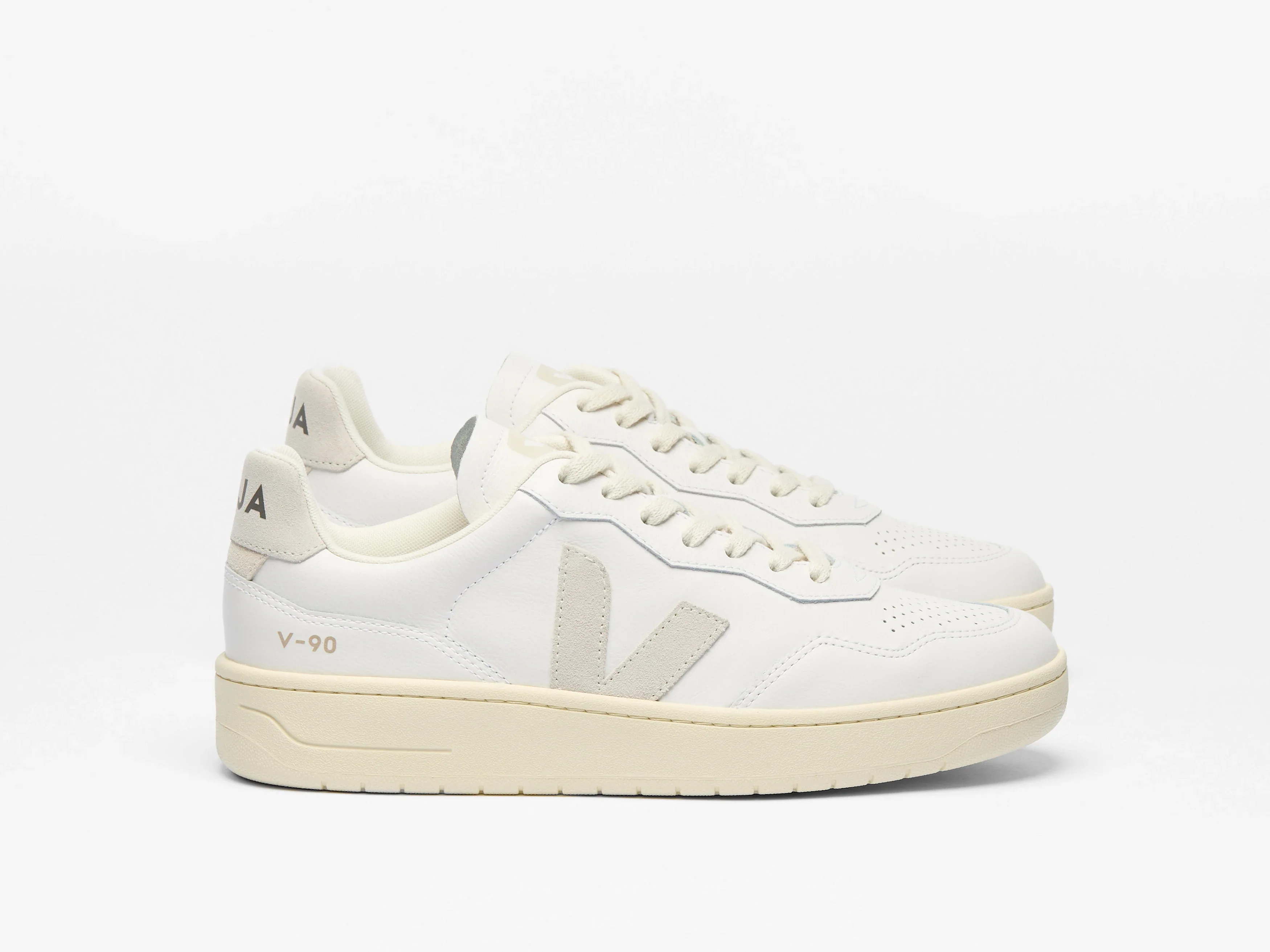 VEJA- WOMEN’S V-90 LEATHER SHOE - Image 6