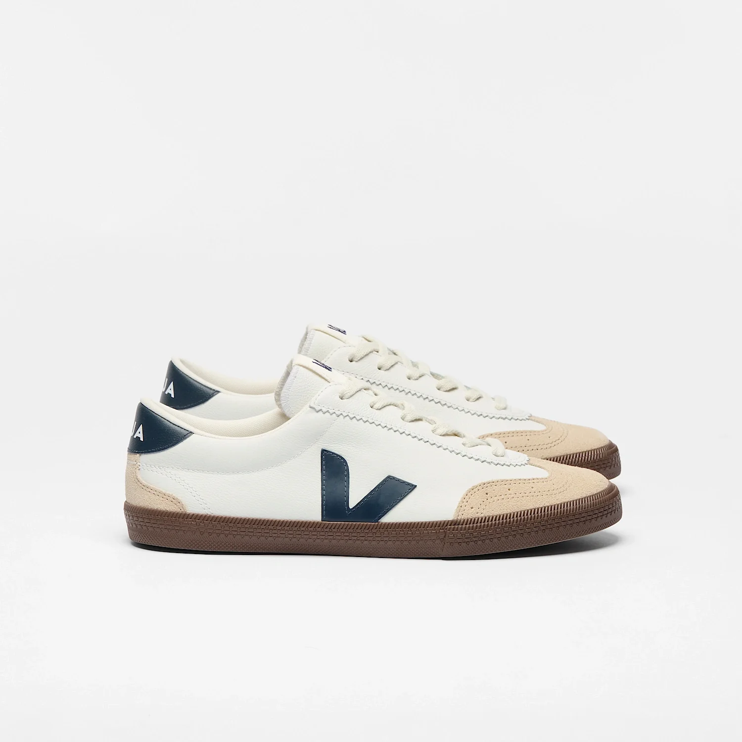 VEJA- WOMEN'S VOLLY LEATHER SNEAKER - Image 3
